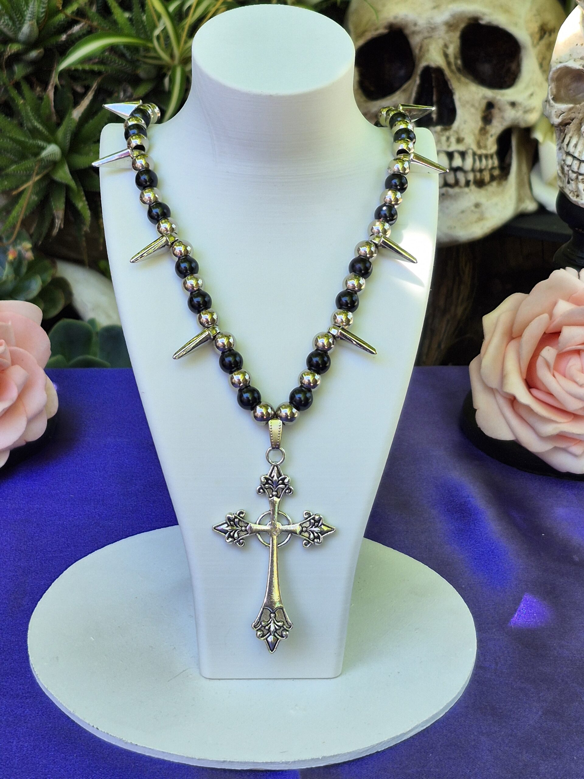 Collar Cruz con Puas