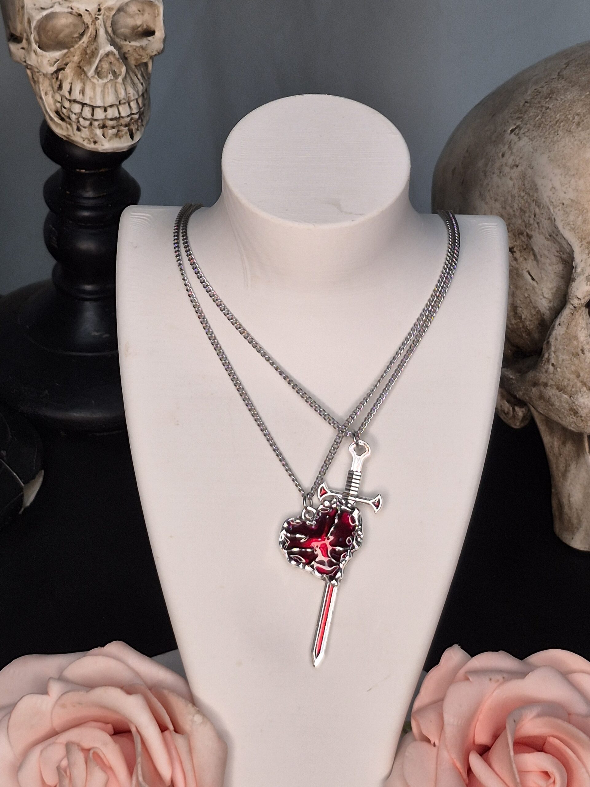 Collar Duo corazón y espada