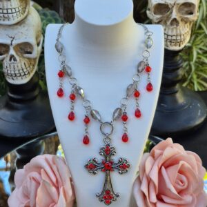 Collar Cruz del Abismo