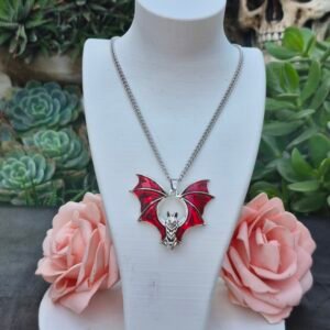 Collar Vampiro Volando Rojo