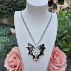 Collar Vampiro Volando Negro