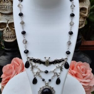 Collar Alas de la Noche Negro